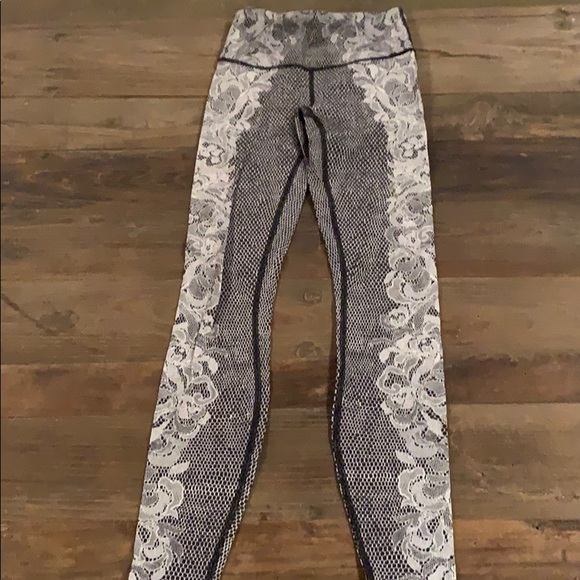 lululemon athletica Pants - Lululemon leggings